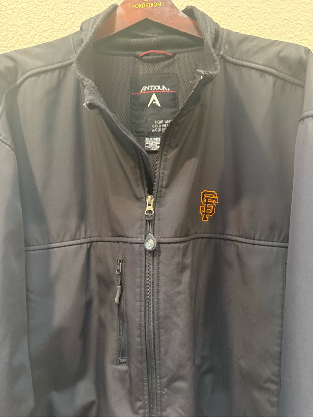 Antigua Black San Francisco Giants Lightweight Softshell Jacket